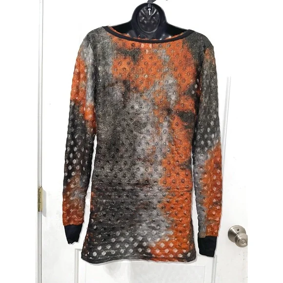 BKE brand women's long-sleeve burnout shirt w/ an orange and black ombre design - Picture 3 of 5